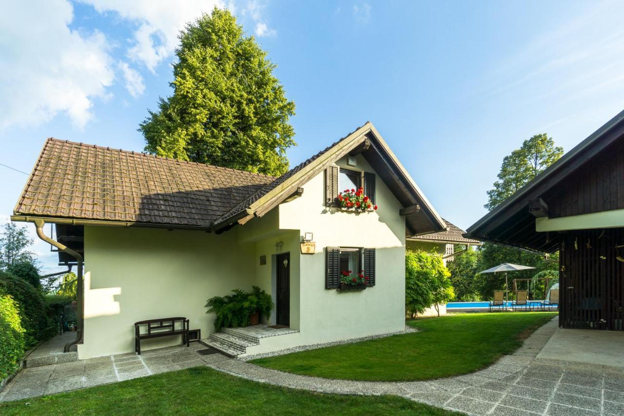 House In Nature With Pool, Pr Matazic Holiday home